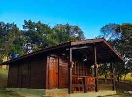 Refúgio Beija Flor Chalé com Casa na Árvore