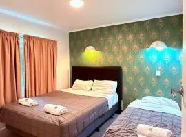Camellia Court Family Motel