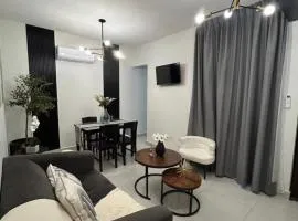 Casa completa en fraccionamiento privado - 2 recámaras - WiFi - Garage - A 10 minutos de las playas de Boca del Río y a 5 minutos de la plaza El Dorado