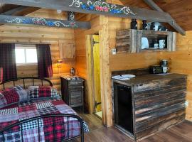 The Sheep Camp cabin- Bear Creek Cabins, hótel í Winfield