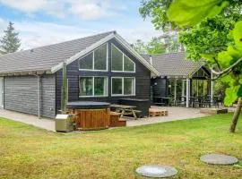 5 star holiday home in Henne