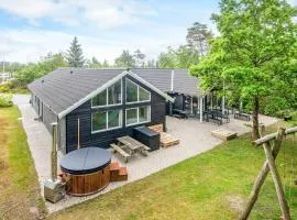 5 star holiday home in Henne