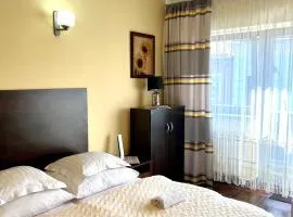 Żywiec CENTRUM Apartamenty z aneksem kuchennym & łazienką