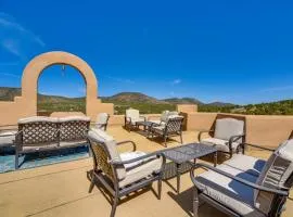 Luxurious Retreat w/ Stunning Views in Santa Fe