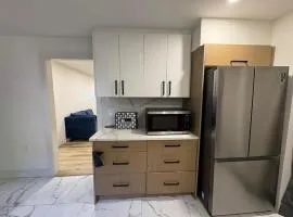 Vancouer Downtown Apartment, Free Parking, Walk to BC Place, Skytrain