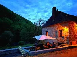 Comfortable and authentic holiday home in Orgnac-sur-Vézère on the Vézère