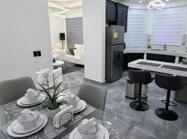 Modern House, Airport 5 Min, AC and Full Equipped