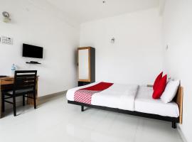 Hotel O Black Pearl Residency, hotel sa Pīlamedu