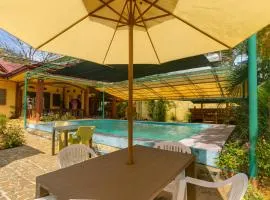 Amwani Garden Pool & Kubo