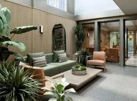 Little Charm Boutique Hotel