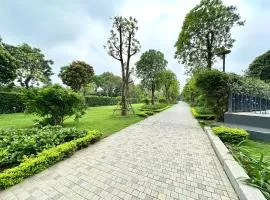 Peaceful Luxury Residence with Beautiful View at Green Bay Hanoi District