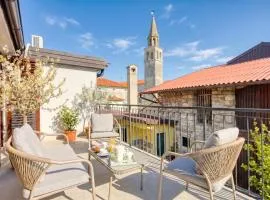Vila Leonarda with Terrace and Garden - Happy Rentals