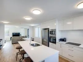 Mayfair Holiday Home - Hastings Accommodation