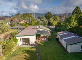 The Green House - Te Anau Holiday Home