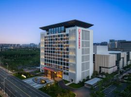 Hilton Garden Inn Zhoukou Chuanhui، فندق في Zhoukou