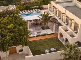 Ennea Villa, Pool, Whirlpool, Cinema Walk to Beach, By ThinkVilla