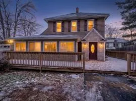 Swan Lake Large Family Cabin with Lake Views and Outdoor Fire Pit