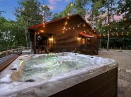 3BR Riverfront Cabin with Pool, Hot Tub & Game Room Near Broken Bow, Oklahoma