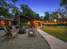 4BR Riverfront Cabin on Mountain Fork River Near Broken Bow, Oklahoma