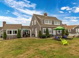 Oceanfront Beach Compound with Private Suites near Craigville Beach in Barnstable, Massachusetts