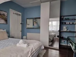 Beautiful double room, mins away from Norbury station