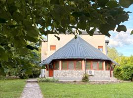 Una Serenity Villa, hótel í Bare