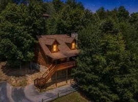 ER27- Bear Naked - Great location- Close to town cabin