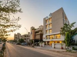 Palm Stay - Studios & Rooms