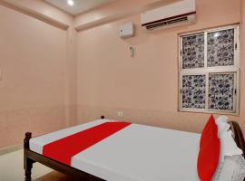 OYO Flagship 81277 Om Shanti Aavashiya Hotel, hotel em Patna