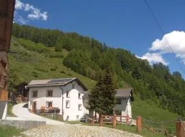 Berghaus am Sonnenhang Valpaschun