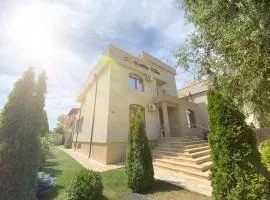 Coquette VILLA Mamaia Nord