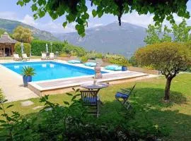 Loup Castel Boutique Hotel B&B