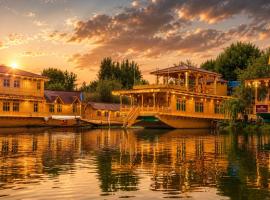 Dilnaaz Group Of Houseboats, hotel en Srinagar