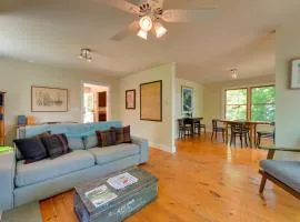 Waterfront Cottage! Family-Friendly Hideaway