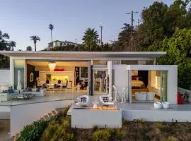 Pacific Palisades 3BR with Fire Pit by Colby and Conrad
