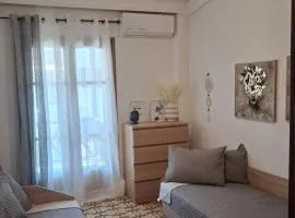 Entire Traditional Apartment at the Sea