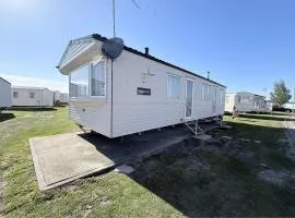 Dog Friendly 6 Berth Caravan At St Osyth Beach Holiday Park In Essex Ref 28078Y