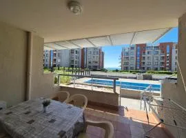 Helios Beach Apart Garden
