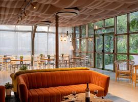 Almog Hotel, hotel em Almog