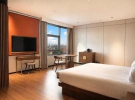 Hotel Hualton, khách sạn ở Alcobendas