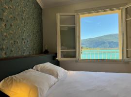 Huttopia Domaine du Lac، فندق في Lepin-le-Lac