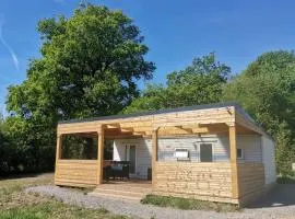 La source - Bungalow avec terrasse à Eguzon
