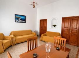 Valentina's House - Tinos: Kalloni Tinou şehrinde bir otel