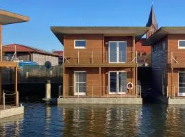 FLOATING HOUSES - "schwimmende Ferienhäuser" - Barth Haus 3