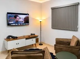 Casa sobrado aconchegante com varanda e arejada em Americana