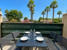 Duplex avec Balcon - Climatisation - 150 m de la plage