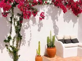 Casa Ana Charming 2BR Apartment in Central Olhão