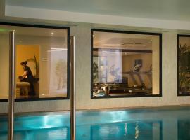 Hôtel & SPA Oceania L'Univers Tours, hotelli kohteessa Tours