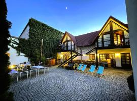 Hotel Beskid, hotelli kohteessa Milówka