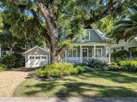 1052 Village Oaks Lane